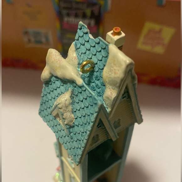 Town Lane Ornament for the holidays Bakery - Picture 5 of 5